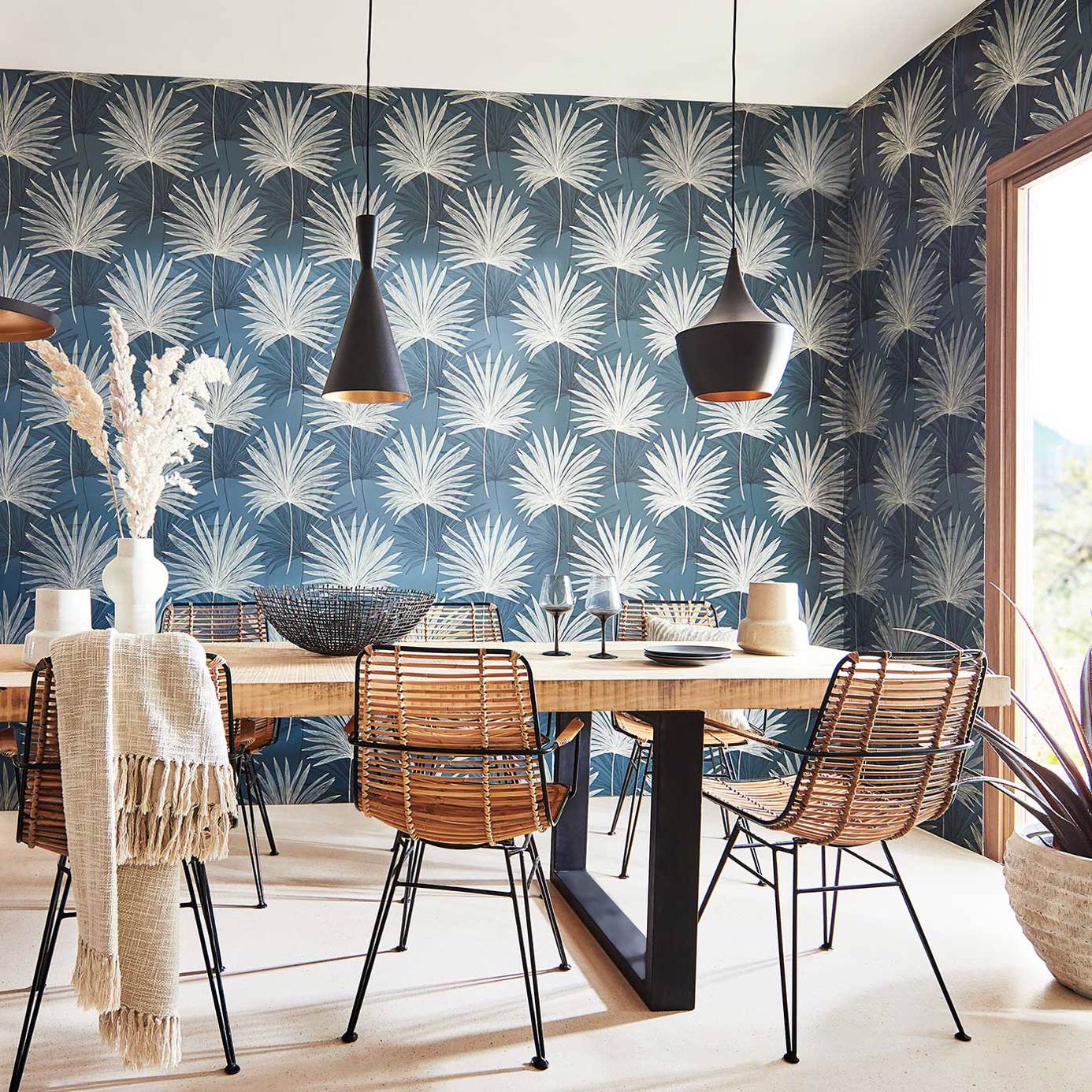 Mitende Wallpaper - Pewter/Chalk - Harlequin - HMIW112230