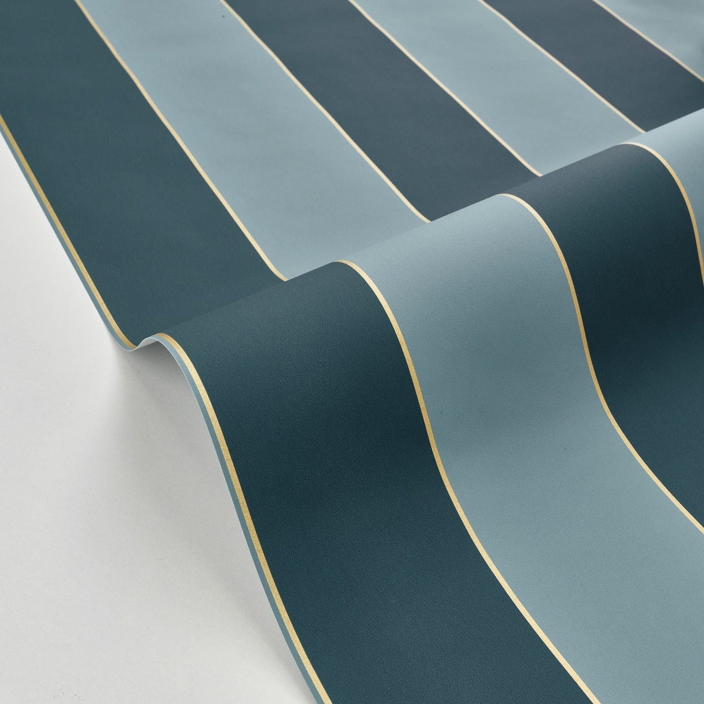 Moonlight Golden Lines Wallpaper - Bleu Paon - Caselio - 101076659