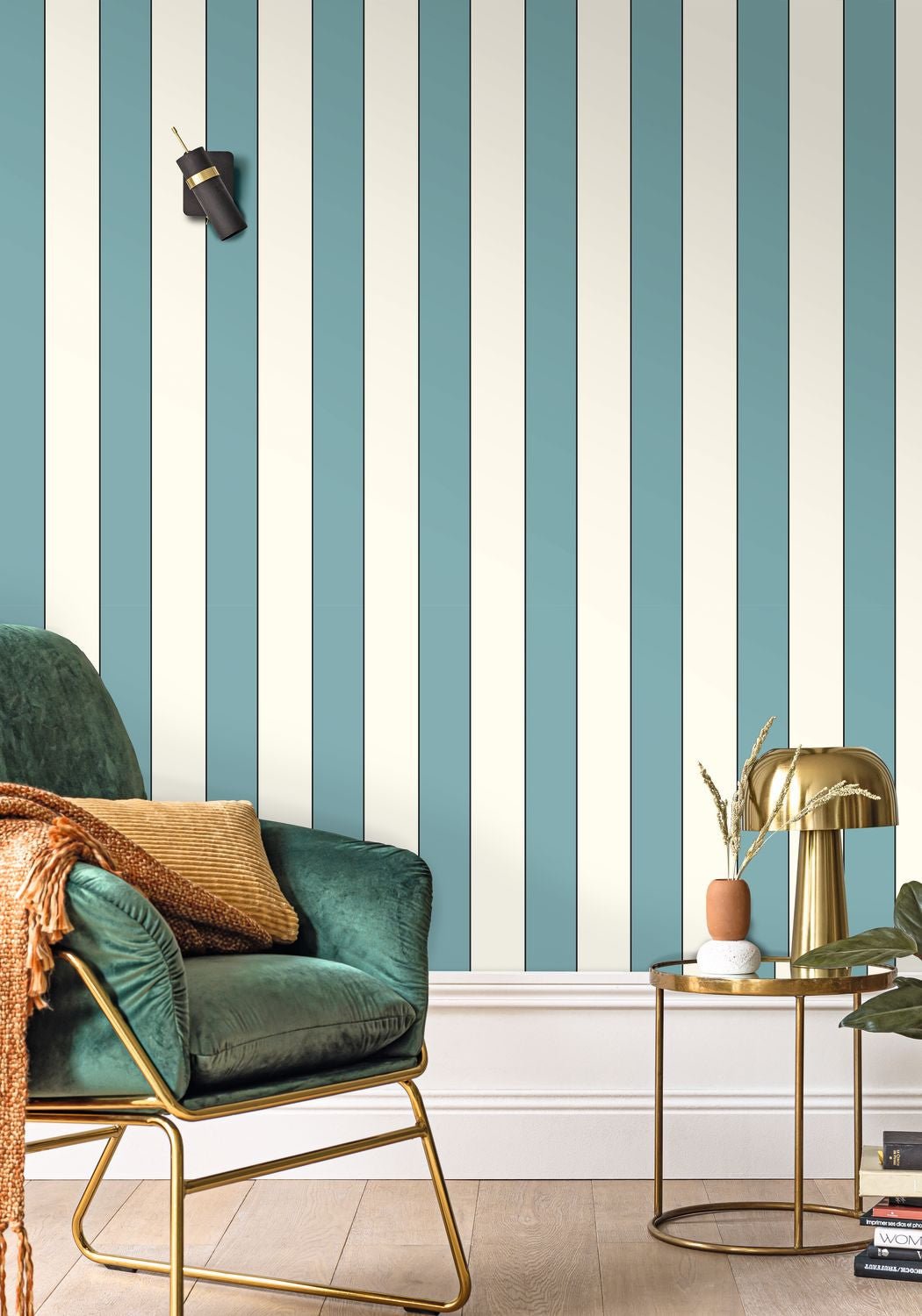 Moonlight Golden Lines Wallpaper - Turquoise - Caselio - 101076066