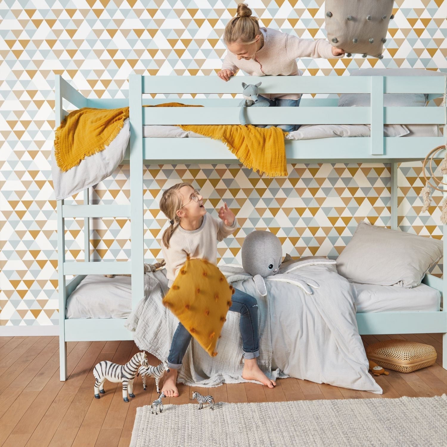 Our Planet Diamond Planet Wallpaper - Ocre - Caselio - 102007100