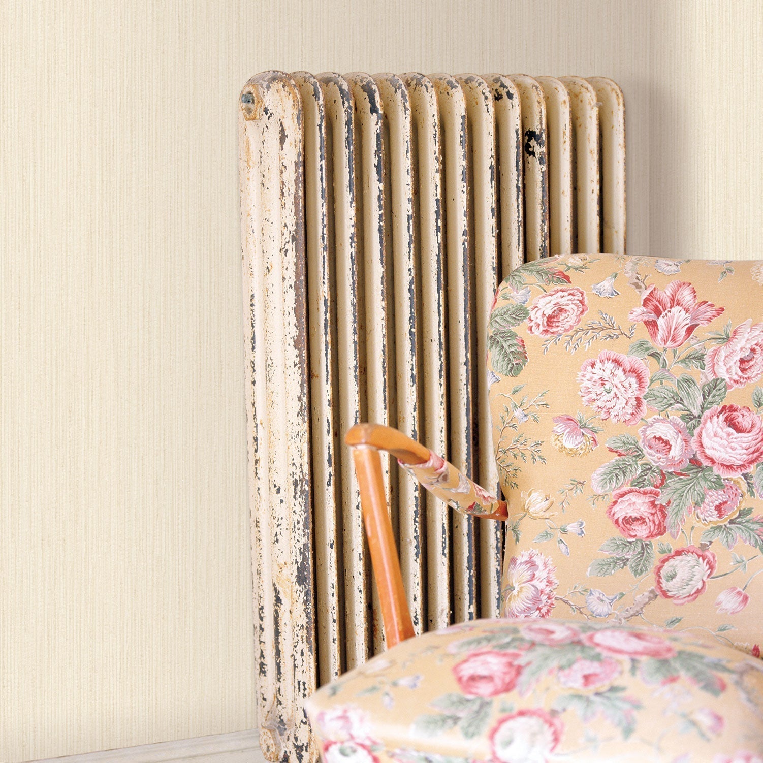 Palazzo Plain Wallpaper - Cream - Galerie - G67652 - Premier Wallcovering