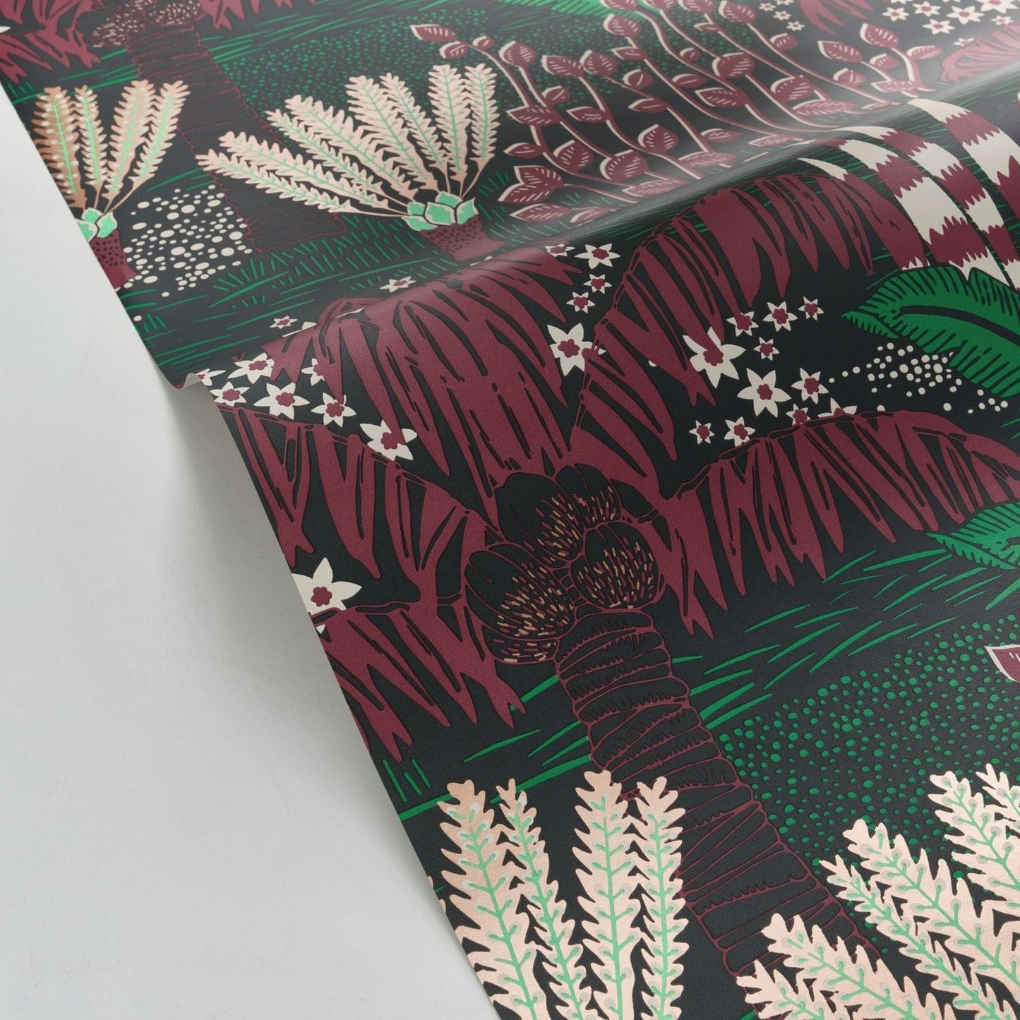 Palmeraie Wallpaper - Bordeaux - Caselio - 103699080