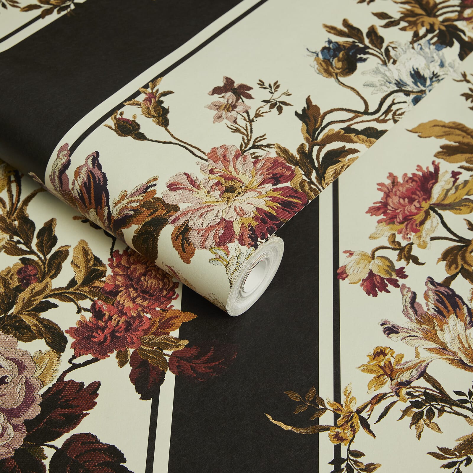 Rosetta Garland Wallpaper - Noir - House of Hackney - 1-WA-ROG-DI-NOI-XXX
