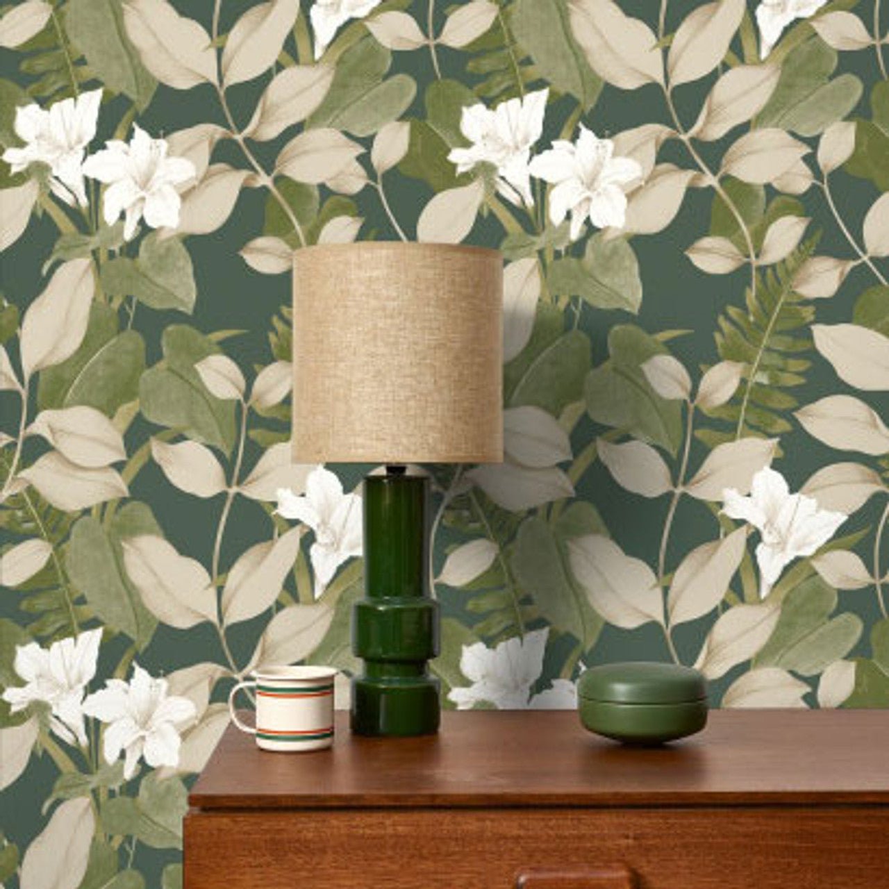 Royal Lily Soliflore Wallpaper - Argile Verte - Casadeco - 200267808 - Premier Wallcovering