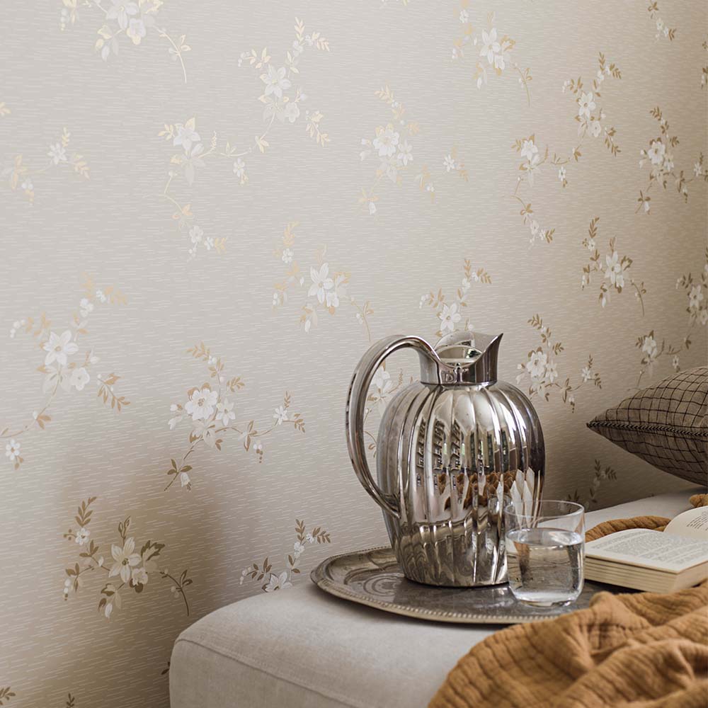 Saga Wallpaper - Almond/ Gold - Boråstapeter - 3289 - Premier Wallcovering