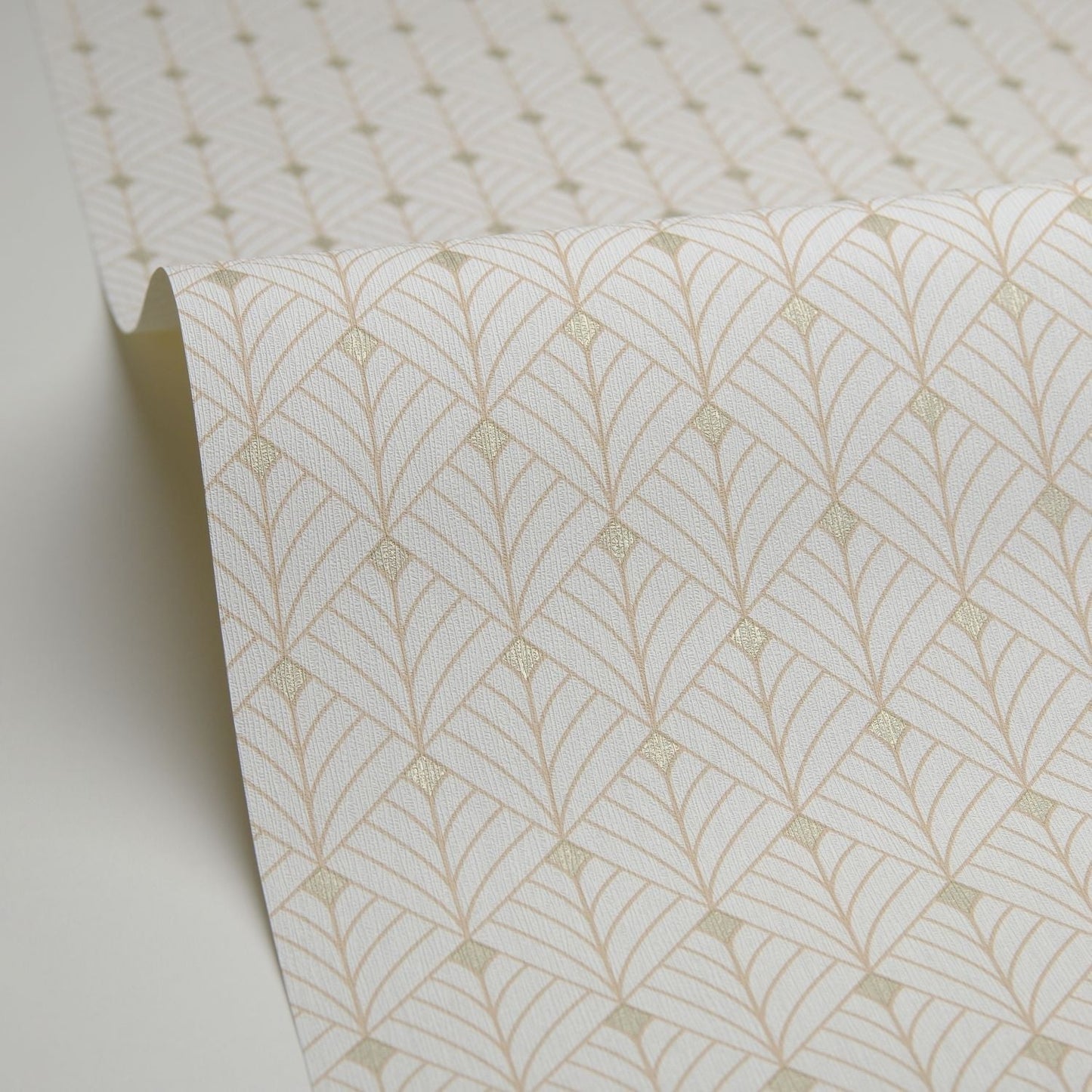 Scarlett Mistinguett Wallpaper - Beige - Caselio - 100430110