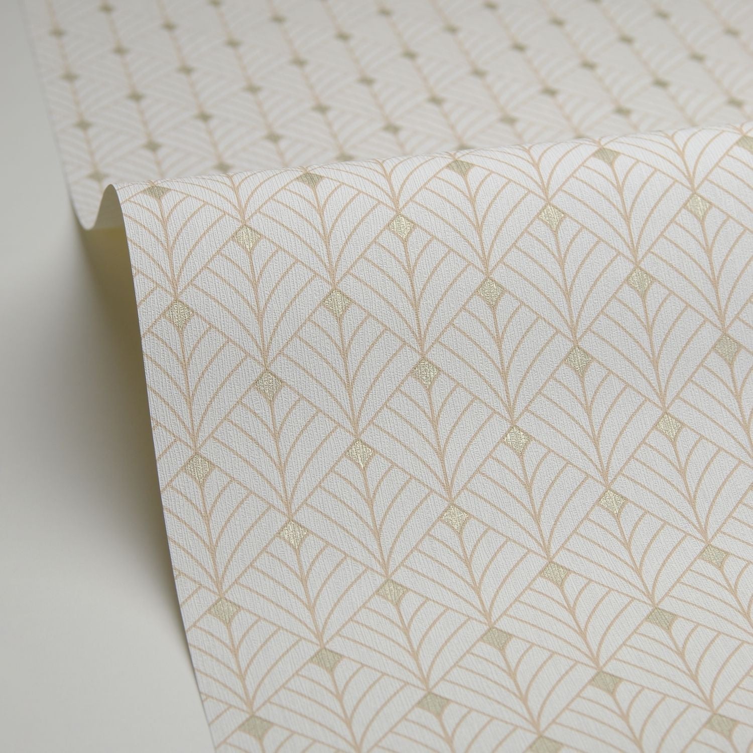 Scarlett Mistinguett Wallpaper - Beige - Caselio - 100430110