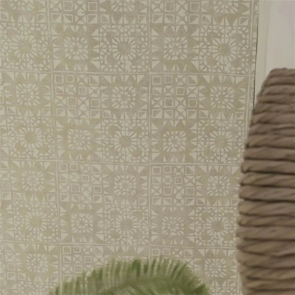 Serego Wallpaper - Champagne - P605/02 - Designers Guild