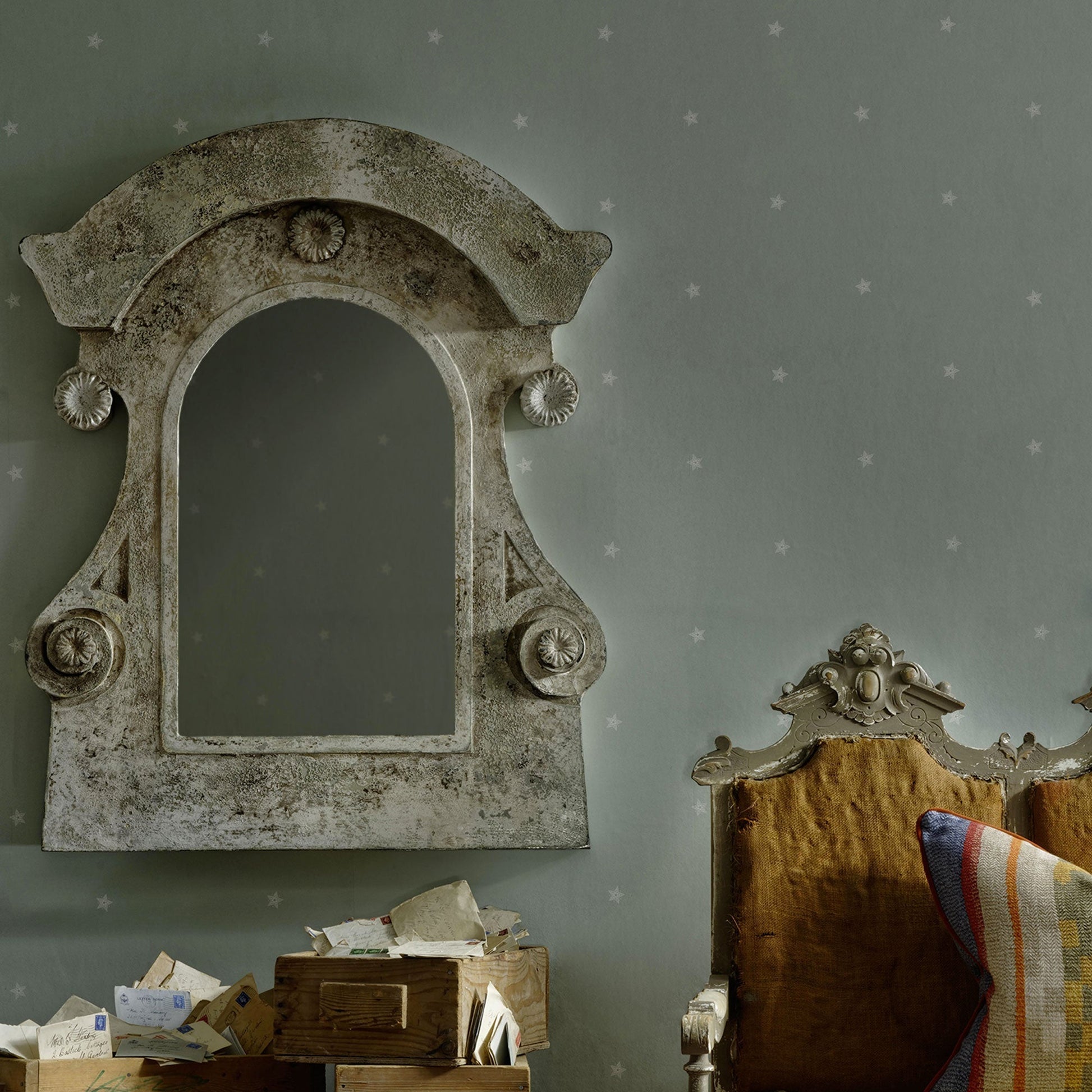 Souk Wallpaper - Pebble - Andrew Martin - CASSOPE