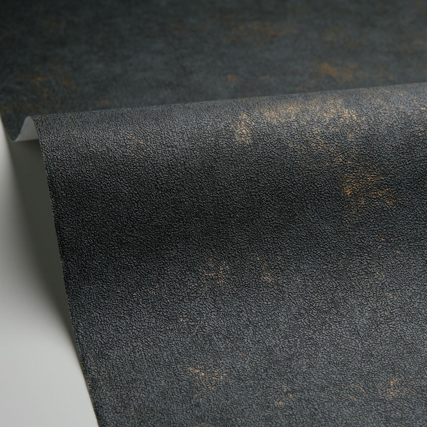 Uni Metallise/ Irise Wallpaper - Noir - Caselio - 105259149