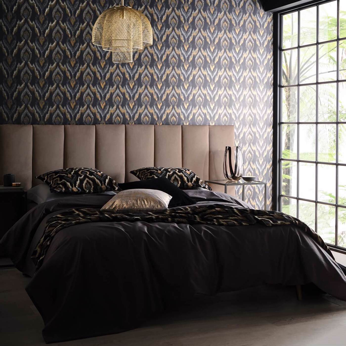 Velluto Wallpaper - Noir - Clarke & Clarke - W0170/02 - Premier Wallcovering