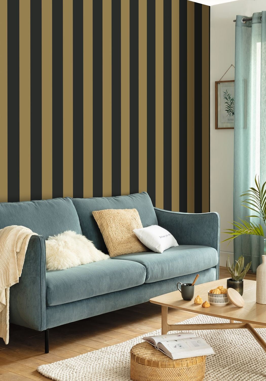 Wide Lines Wallpaper - Noir Doree - Caselio - 104029329