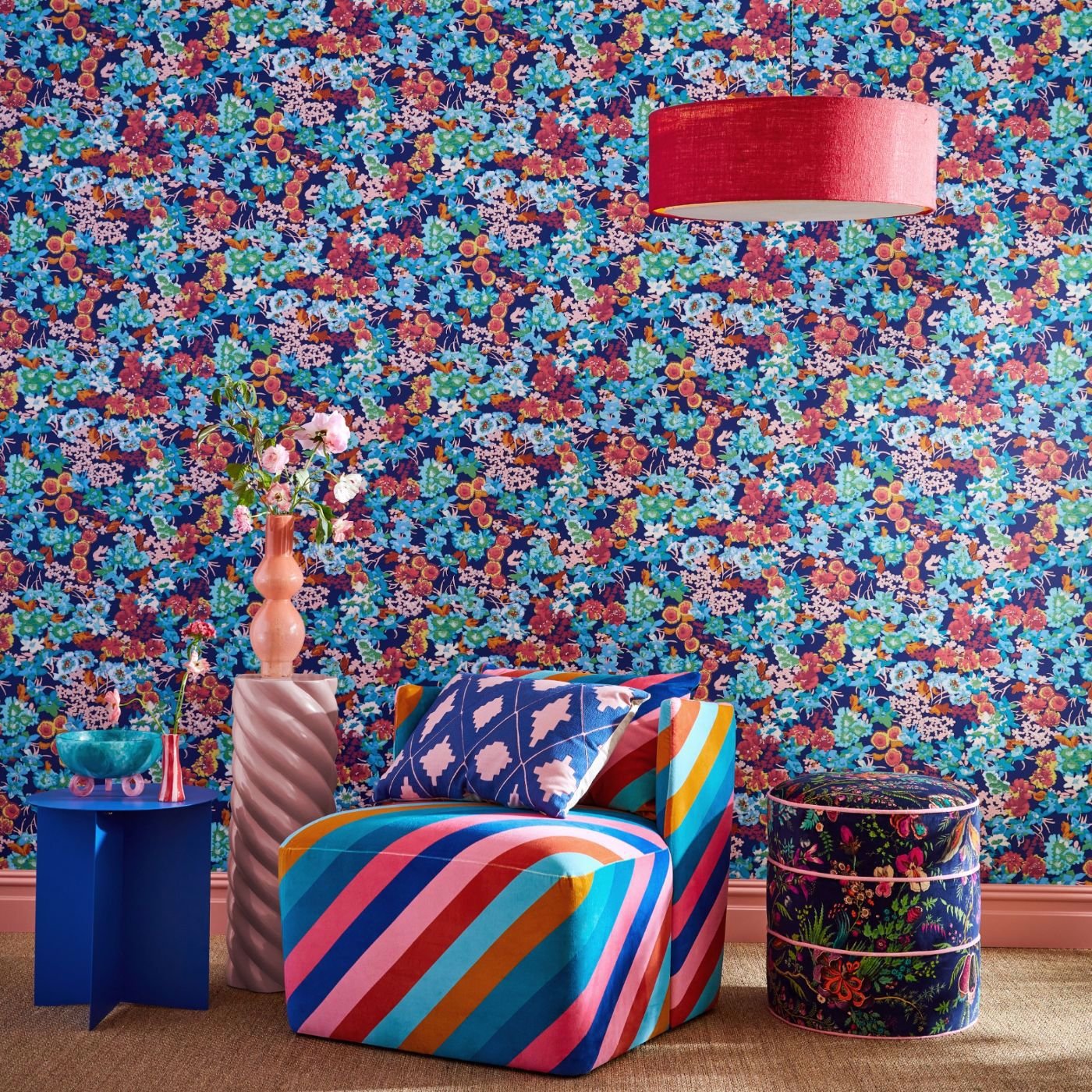Wildflower Meadow Wallpaper - Carnelian/Spinel/Pearl - Harlequin - HSRW113051