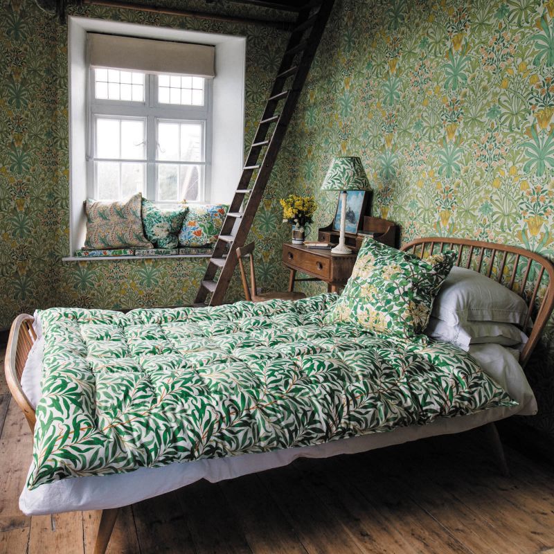 Willow Boughs Fabric - Woad - Morris & Co - 226893 - Premier Wallcovering