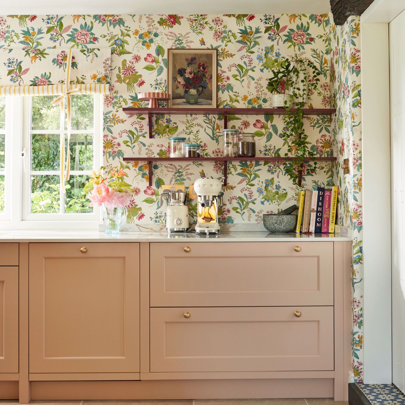 Woodland Floral Wallpaper - Jade/Malachite/Rose Quartz - Harlequin - HSRW113058
