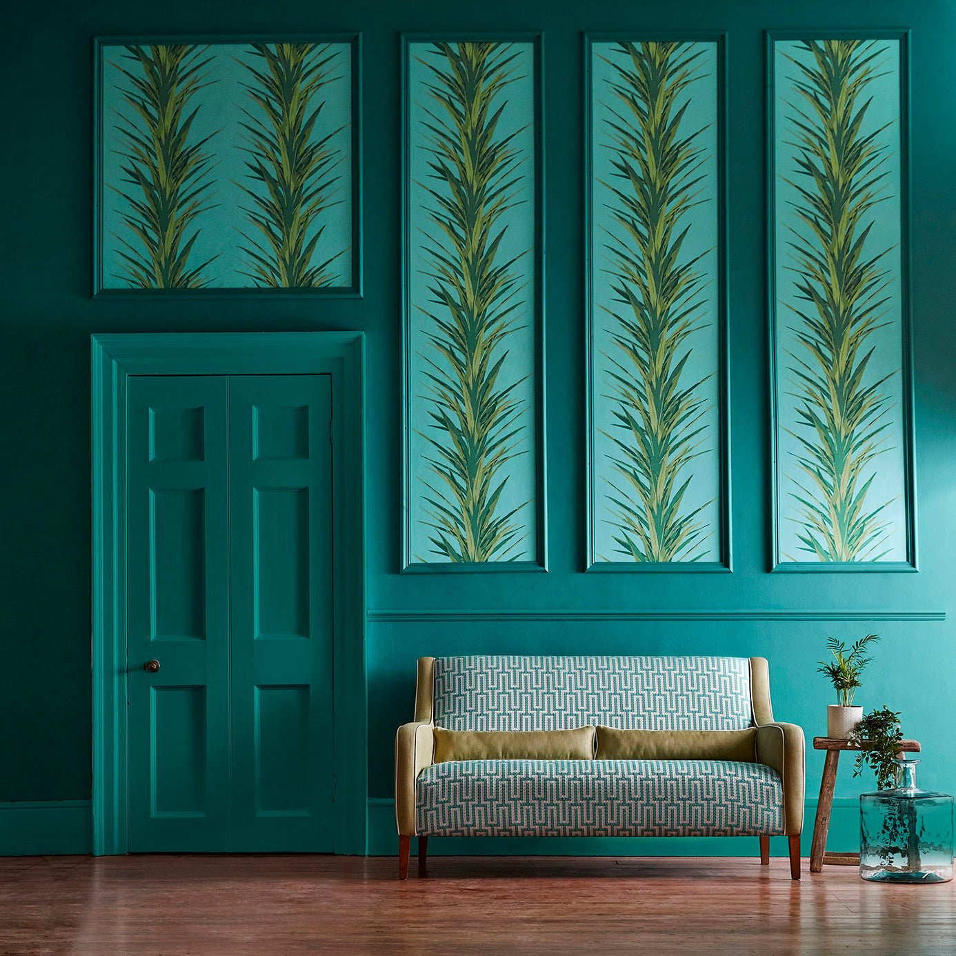 Yucca Wallpaper - Botanical Green - Sanderson - DGLW216649