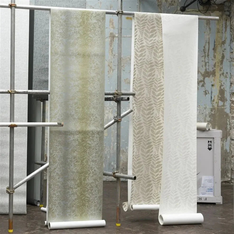 Yuzen Wallpaper - Oyster - P628/01 - Designers Guild