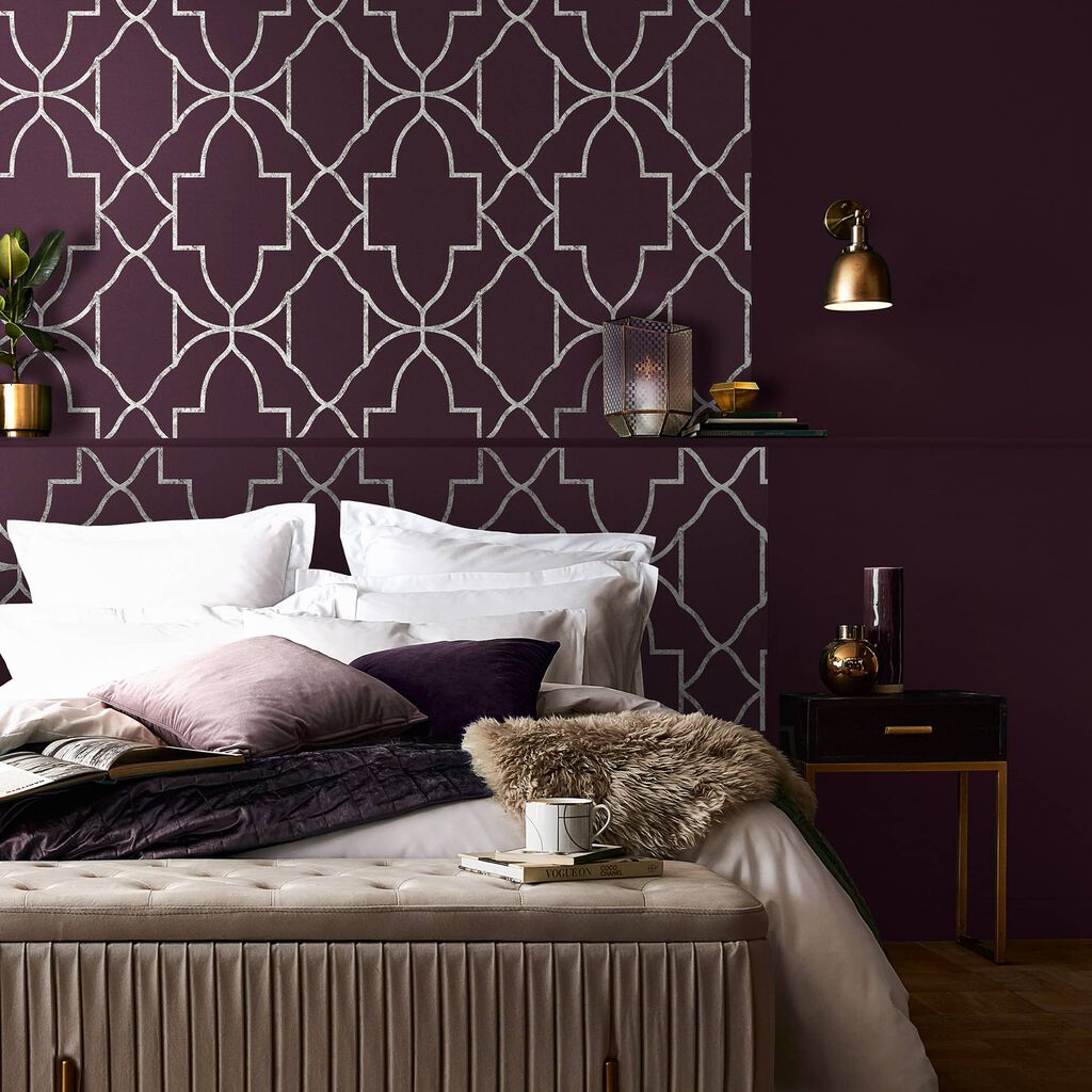 113961 - Versailles Wallpaper - Amethyst - Graham & Brown