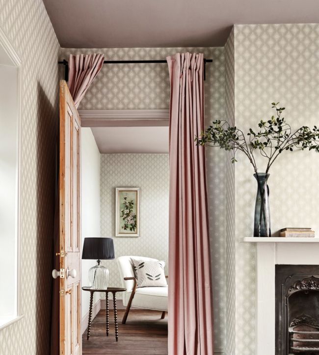 Witney Daisy Room Wallpaper - Pink