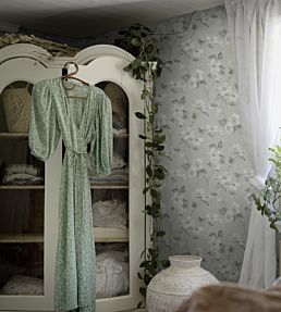 Helen's Flower Room Wallpaper - Gray