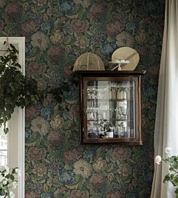 Nightingale Garden Mural Room Wallpaper - Green