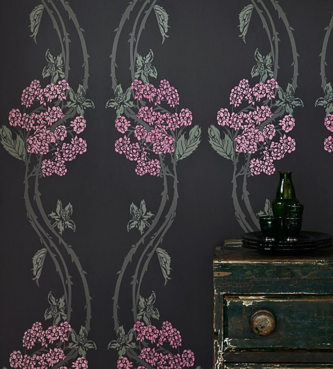 Autumn Berry Room Wallpaper - Black
