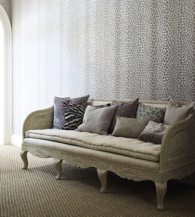Sundra Flock Room Wallpaper - Silver 