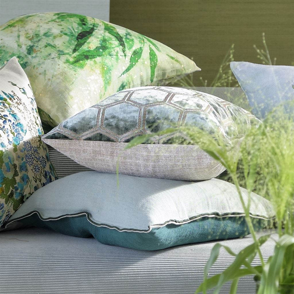 Manipur Medium Room Velvet Cushion 5 - Gray