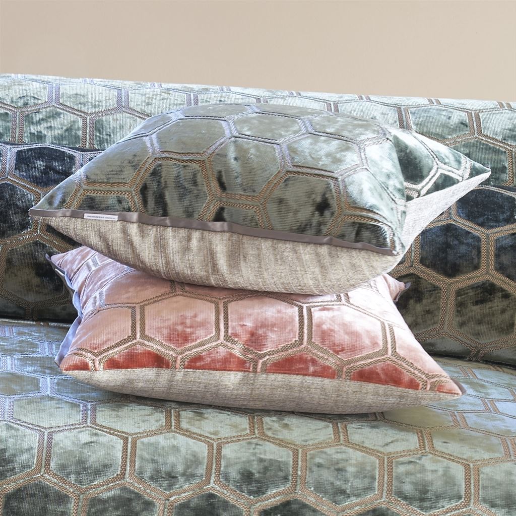 Manipur Medium Room Velvet Cushion 4 - Pink