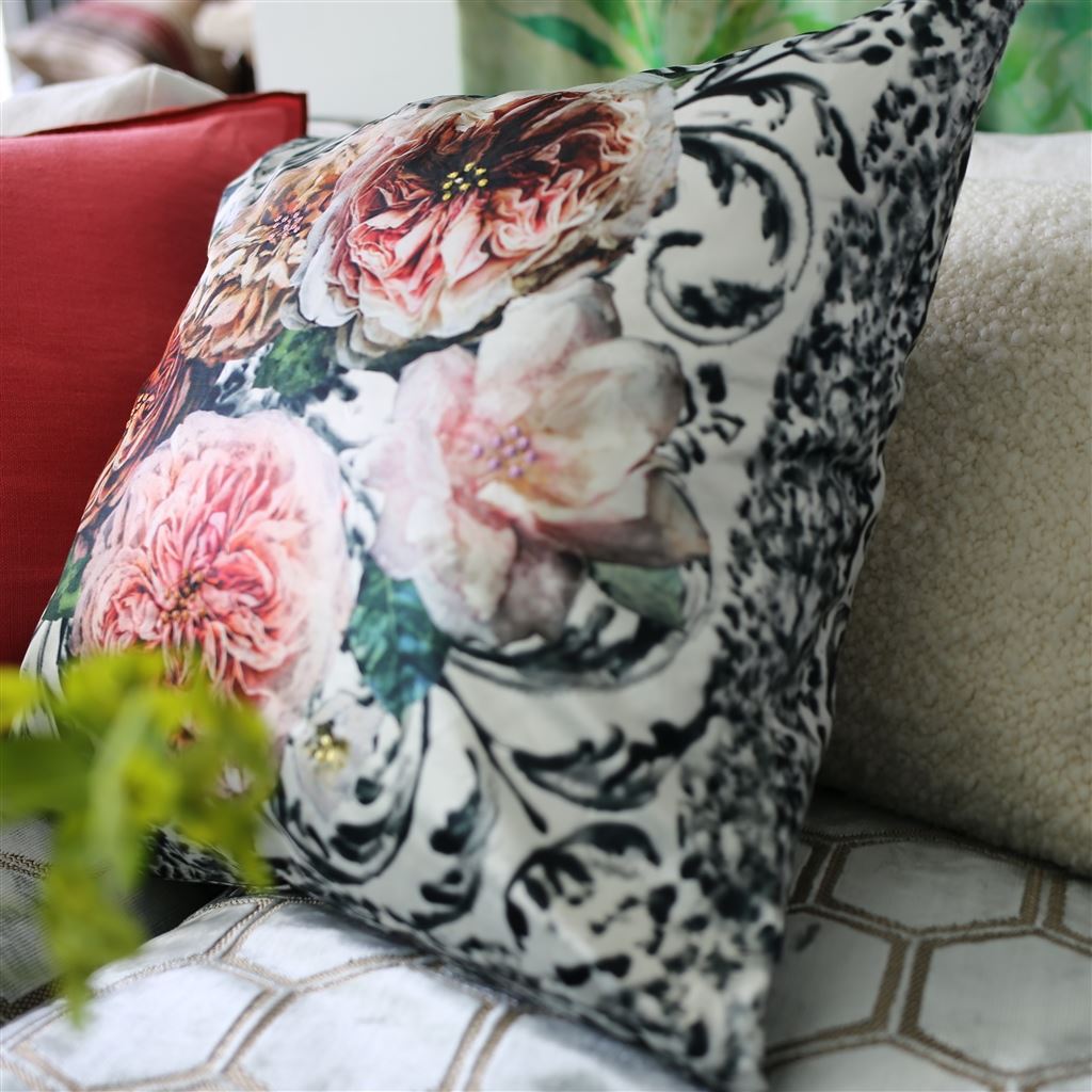 Pahari Damask Tuberose Cotton/Silk Room Cushion 5 - Green