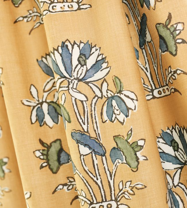 Lily Flower Room Fabric 2 - Sand