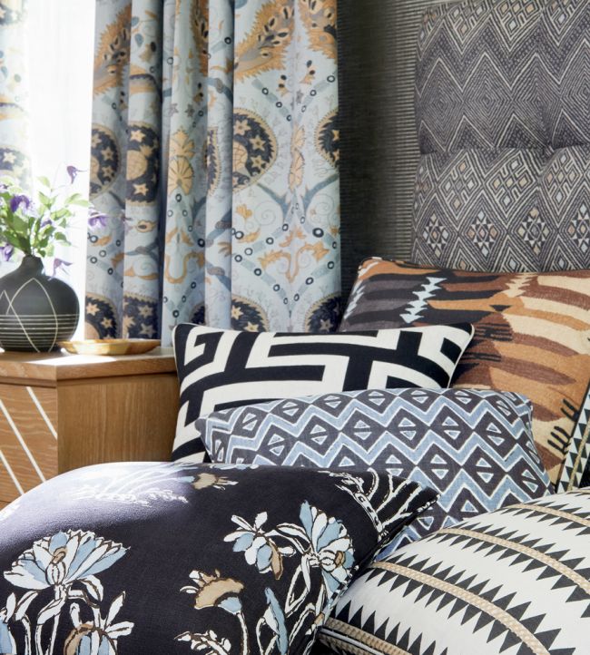 Lily Flower Room Fabric - Blue