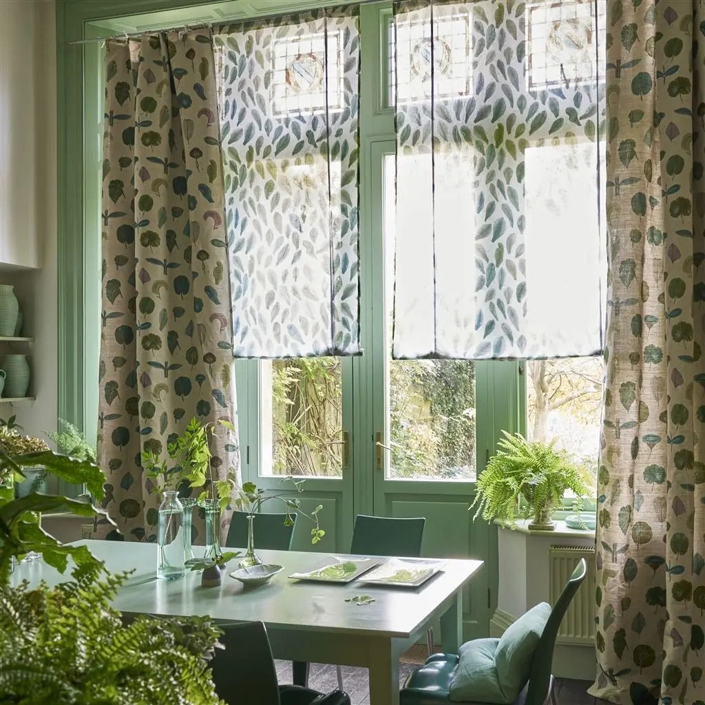 A Leaf Study Linen Room Fabric - Green
