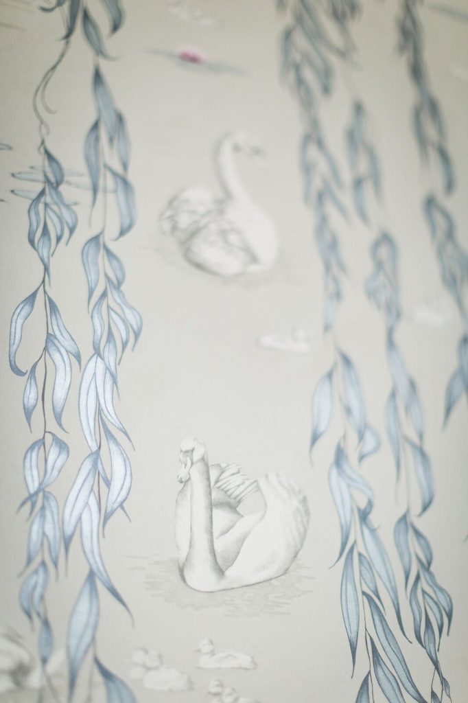 Regal Room Wallpaper - Silver