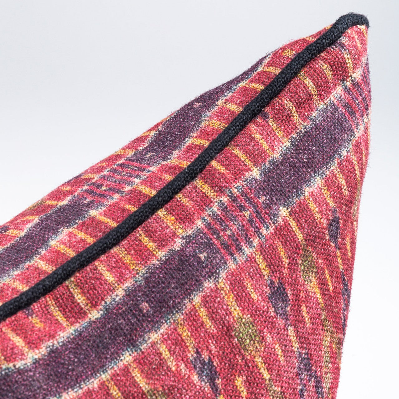 LAKAI Room Linen Cushion 3 - Red